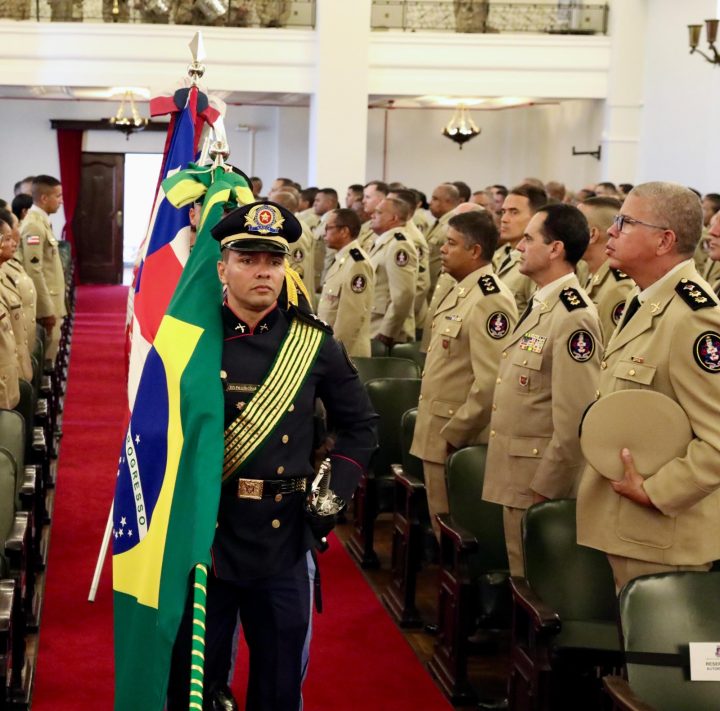 Tribunal de Justiça da Bahia homenageia bicentenário da Polícia Militar