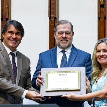 Ministro Dias Toffoli recebe título de Cidadão Baiano na Assembleia Legislativa: ‘Baiano com muito orgulho’