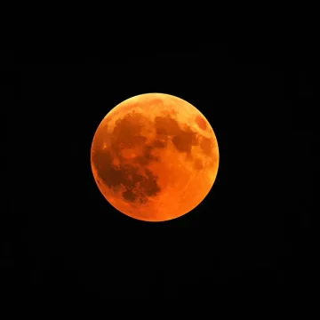 Que horas será o eclipse total da Lua nesta sexta-feira (14)?