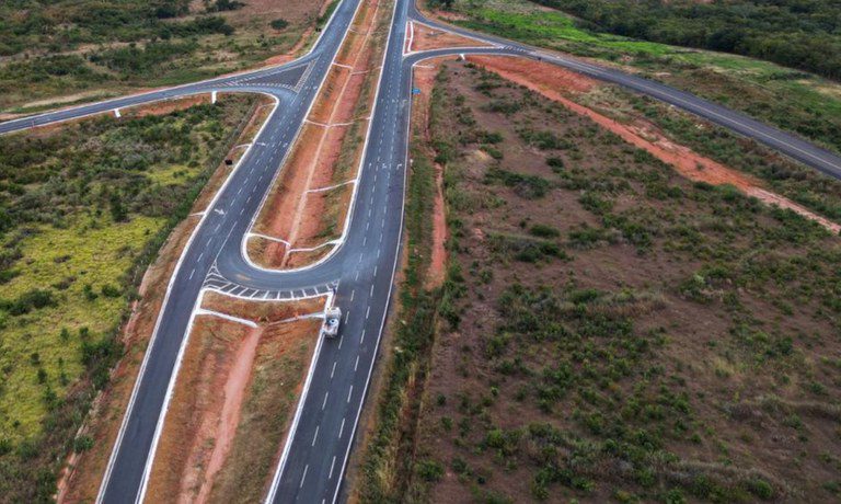 Estrada na Bahia recebe 24 km de pavimentação com R$ 122 milhões em investimentos