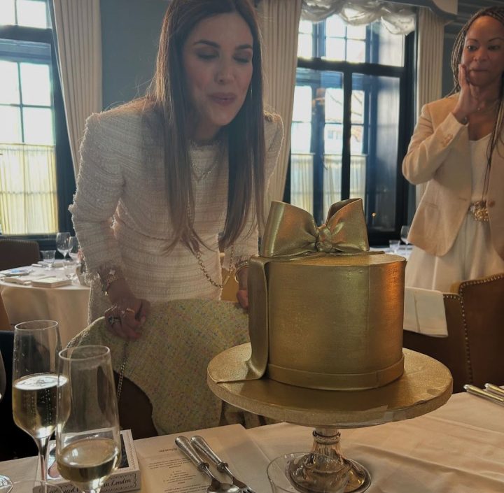 Happy birthday! Fernanda Rolim Oliveira Fedak comemora aniversário em Londres