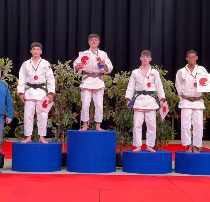 Judoca baiano conquista medalha de bronze em tradicional competição na Alemanha