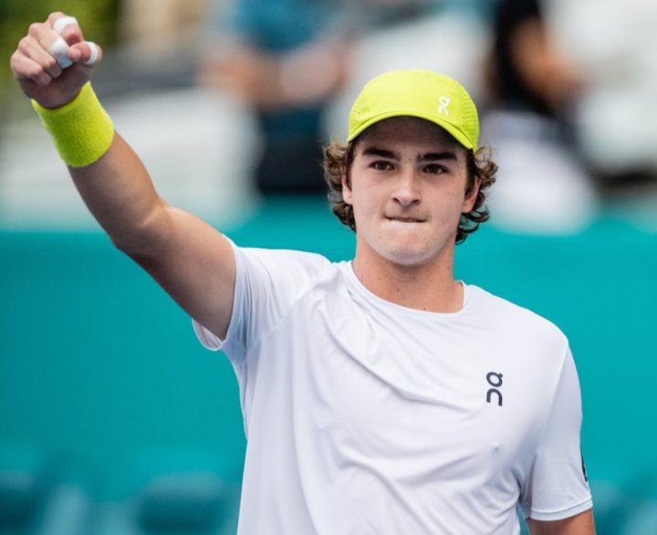 João Fonseca avança para a 3ª rodada no Miami Open após bater tenista francês
