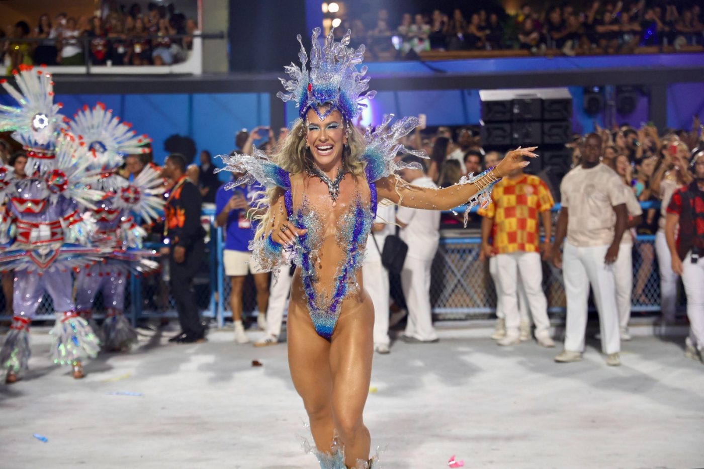 Musa da Viradouro, Lore Improta volta a Sapucaí para Desfile das Campeãs; veja vídeo