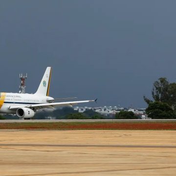 Avião presidencial arremete ao tentar pousar em Sorocaba; veja vídeo