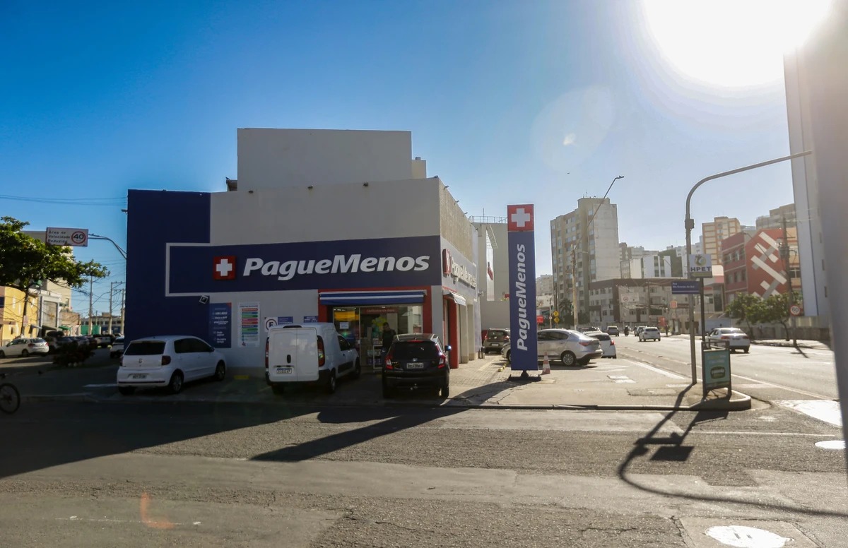 Mais farmácias do que igrejas: entenda por que setor domina as ruas de Salvador