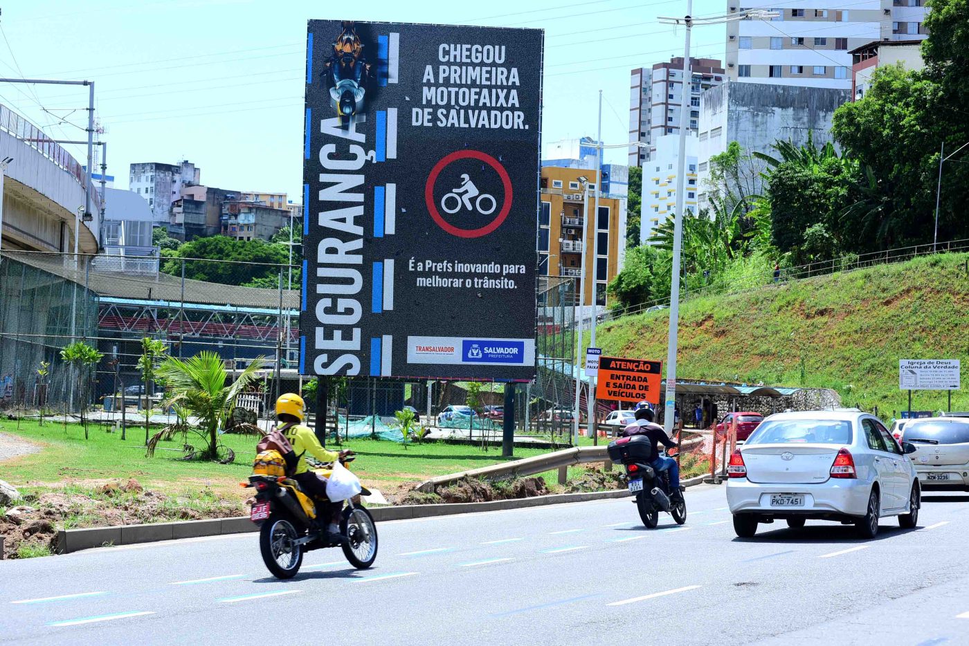 Motociclistas aprovam primeira motofaixa de Salvador, implantada na Avenida Bonocô