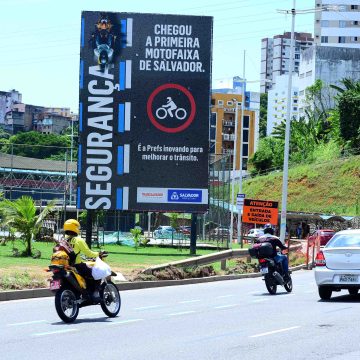 Motociclistas aprovam primeira motofaixa de Salvador, implantada na Avenida Bonocô