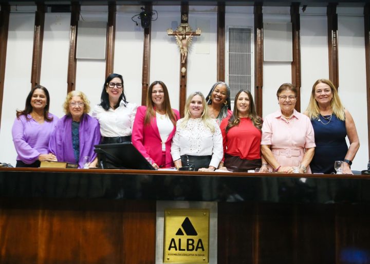 ALBA realiza sessão inédita com votação exclusiva de projetos de deputadas