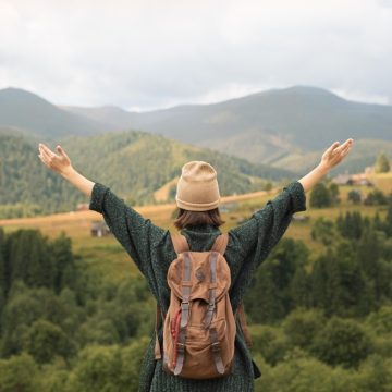 Mulheres que viajam sozinhas terão desconto em hotéis; veja lista