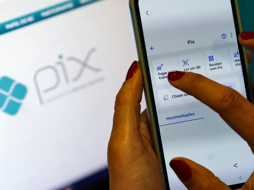 Mudanças no Pix: veja como consultar e regularizar pendências no CPF