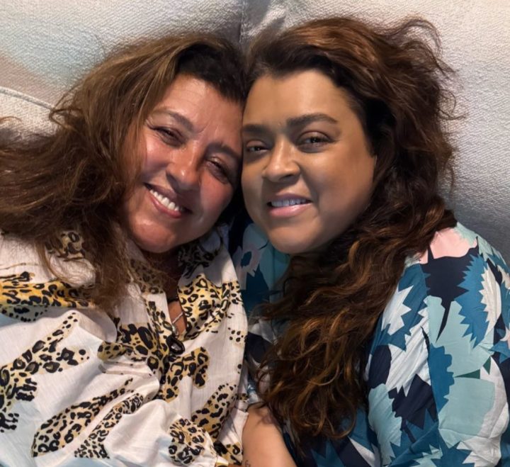 Preta Gil recebe visita de Regina Casé: ‘Amo infinitamente’
