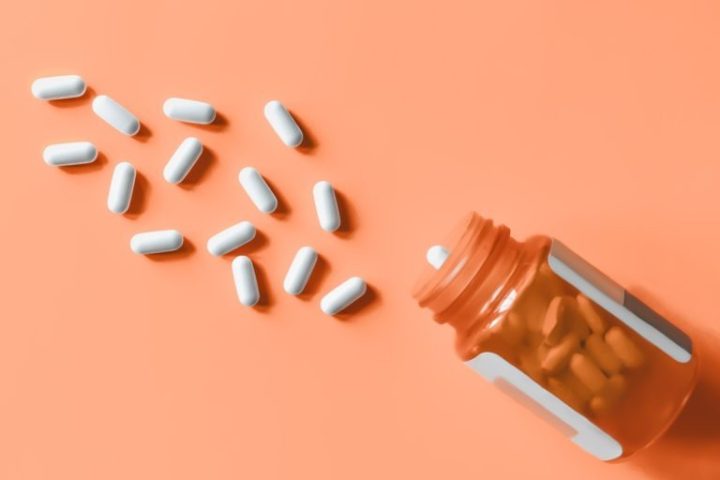 A disputa bilionária entre as duas maiores farmacêuticas do Brasil