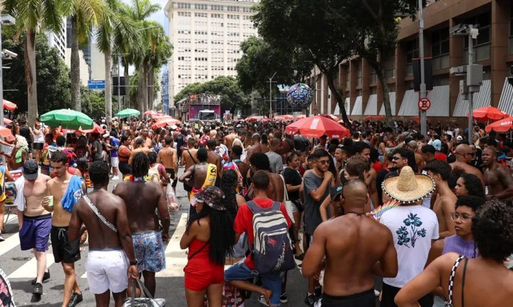 Especialistas recomendam ‘etiqueta respiratória’ após Carnaval