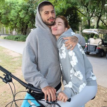 Zé Felipe e Virginia publicam foto romântica com looks combinando em Punta del Este