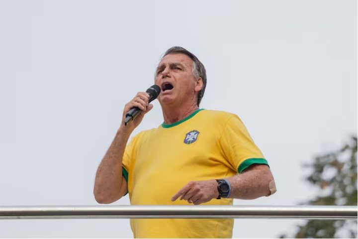 Bolsonaro passa mal e é atendido às pressas no Rio Grande do Norte
