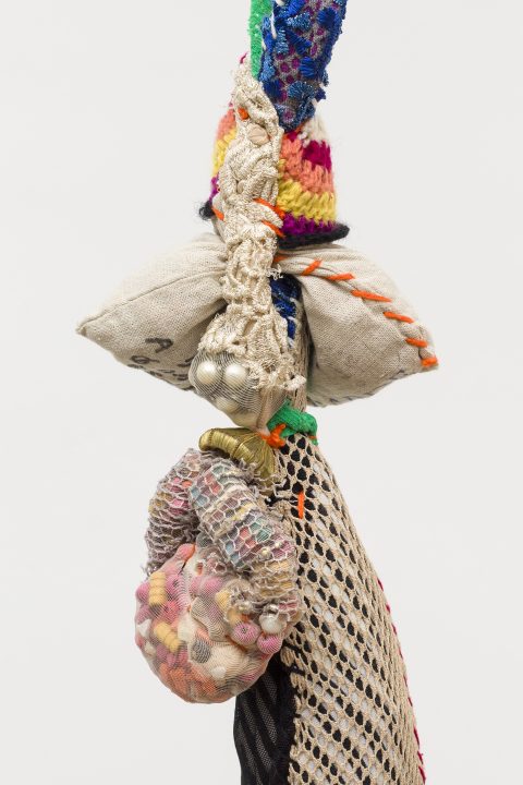 Museu de Arte Contemporânea de Bahia recebe exposição inédita da artista mineira Sonia Gomes