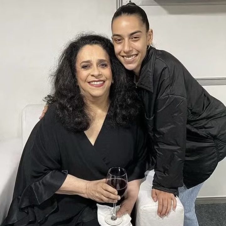 Marina Sena se emociona ao lembrar de Gal Costa: ‘Ela tirou de mim uma mulher corajosa’