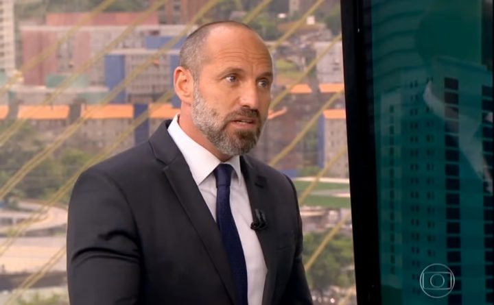 Comentarista da Globo revela que fica dias sem tomar banho: ‘Sou meio porquinho’