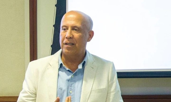 Diretor da Globo deixa TV após 29 anos para se dedicar à literatura
