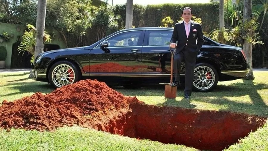 Chiquinho Scarpa relembra polêmica por enterrar carro de luxo em mansão