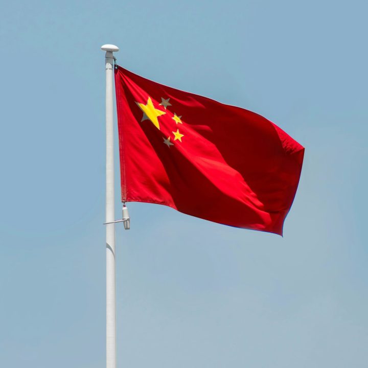 China reage a nova ameaça de Trump e diz que vai ‘lutar até o fim’ em guerra tarifária