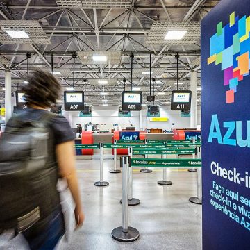 Azul oferece 127 vagas em diversas regiões do país; confira oportunidades
