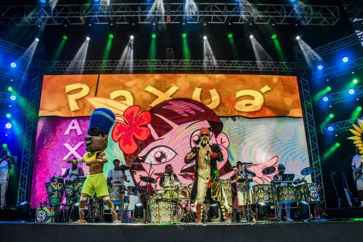 Neoenergia e Carlinhos Brown renovam parceria em projeto educativo sobre uso consciente de energia elétrica