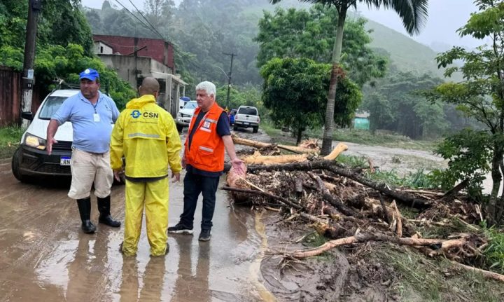 Angra dos Reis entra em situação de emergência após chuva deixar mais de 300 desalojados