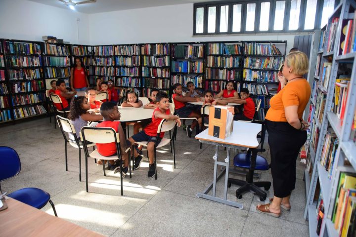 Bibliotecas municipais de Salvador recebem cerca de 6 mil leitores anuais