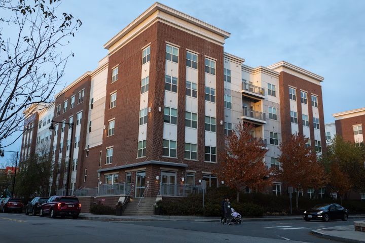 Escândalo em bordel de luxo perto de Harvard expõe políticos e executivos nos EUA