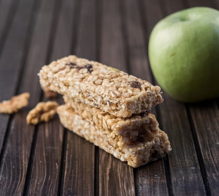 Nutricionista aponta alimentos que parecem saudáveis, mas prejudicam a dieta fitness