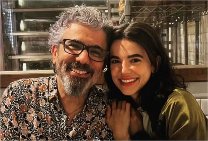 Pai de Manu Gavassi fala sobre chegada da neta: ‘Igual à mãe’