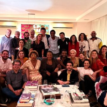 Margareth Menezes se reúne com artistas na casa de Caetano Veloso para discutir avanços na cultura