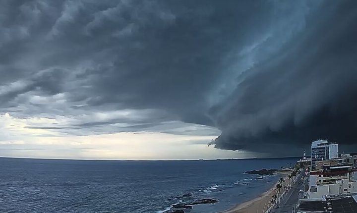 Bahia e mais 12 estados brasileiros entram em alerta para chuvas intensas