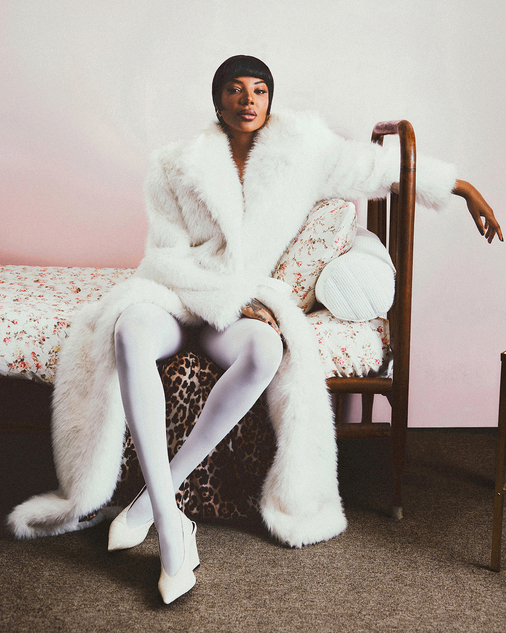 Ludmilla anuncia música em homenagem a Zuri e Brunna Gonçalves