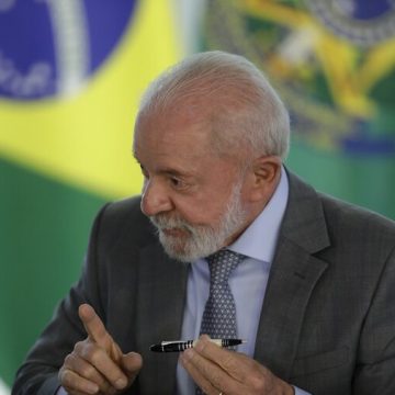 Presidente Lula fala sobre estado de saúde após crise de labirintite