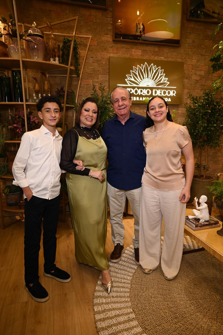 José Alberto Piñon Filho, Elis Piñón, José Alberto Piñon Gonzalez e Maria Elisa Piñón