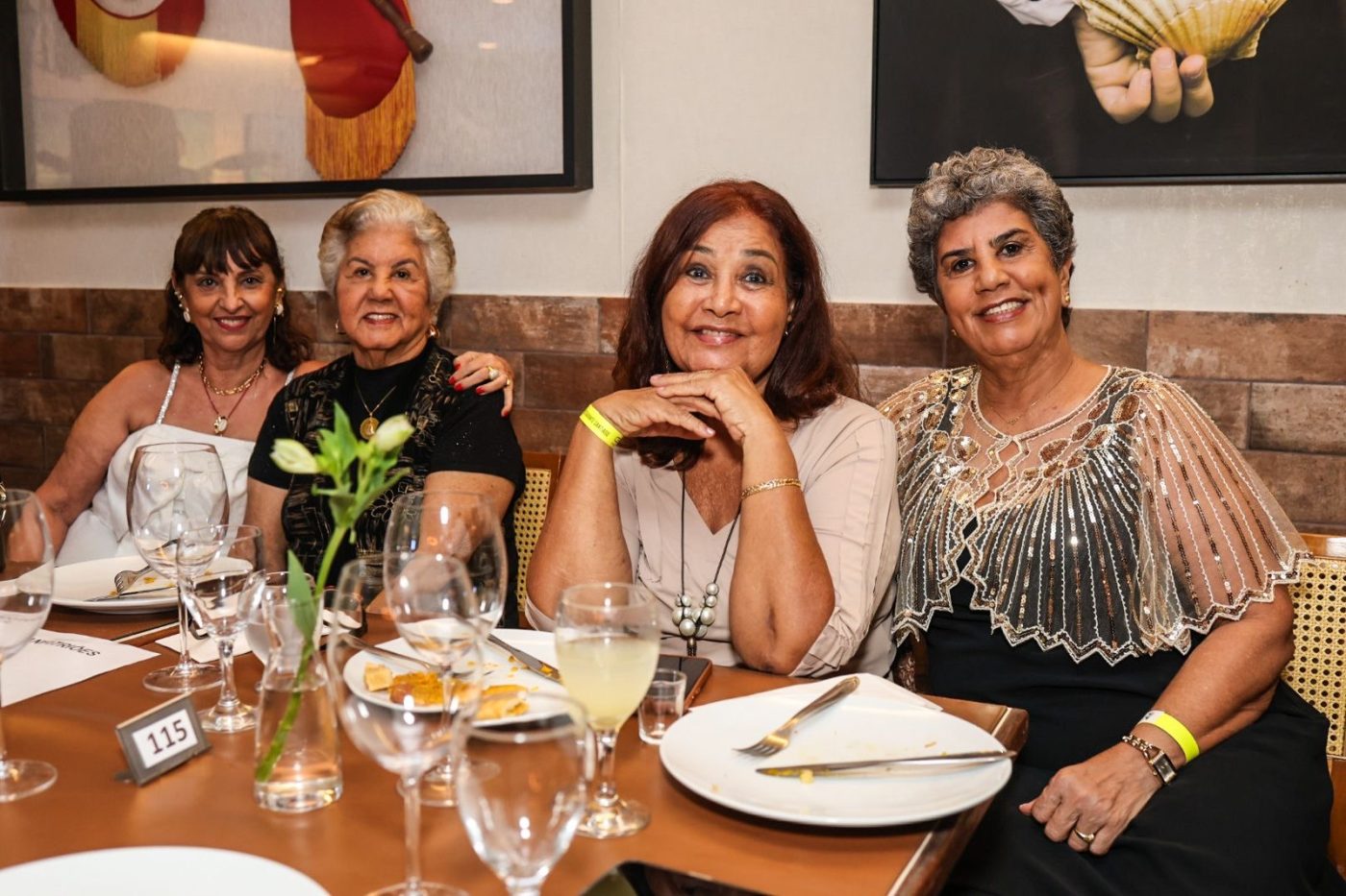 Ana Helena Carvalho, Elza, Stella Castro e Eleonora Castro