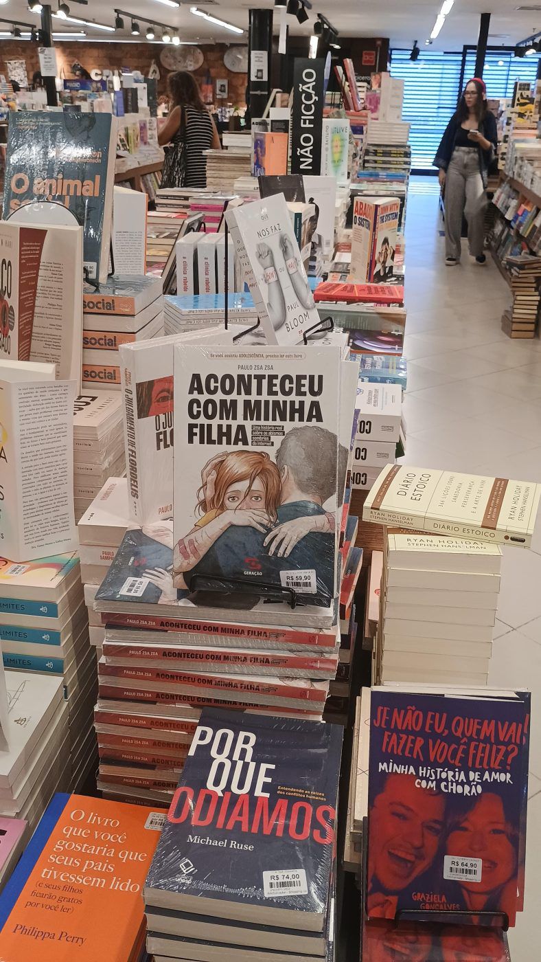 “Aconteceu com Minha Filha” chega à Bahia como best-seller instantâneo e comovente retrato da adolescência digital