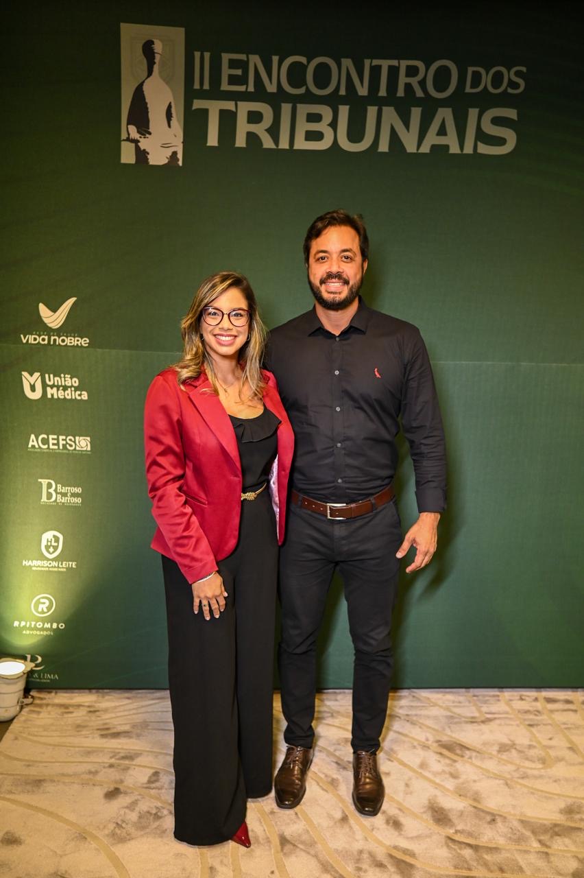Esmeralda Halana e Murilo Bacelar