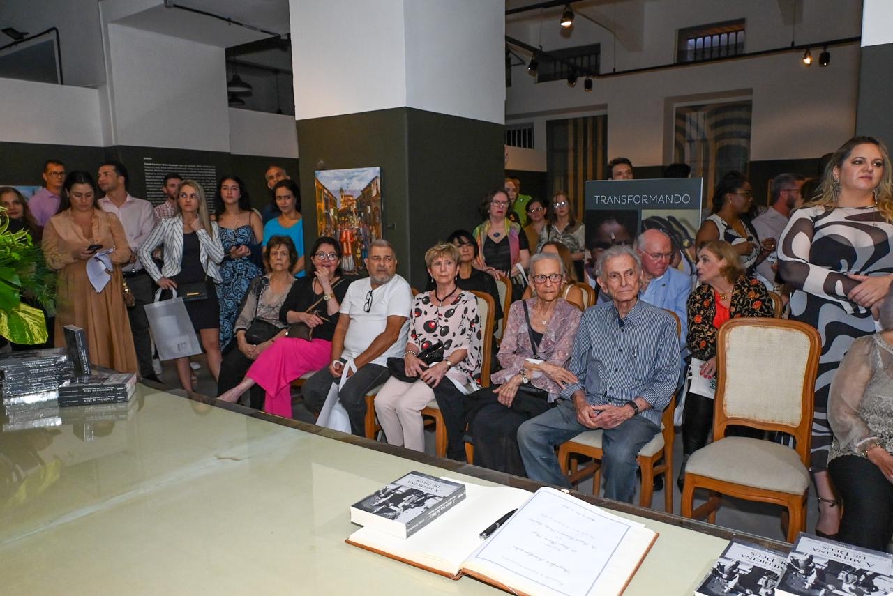 Laçamento da biografia de Luigi Verzé
