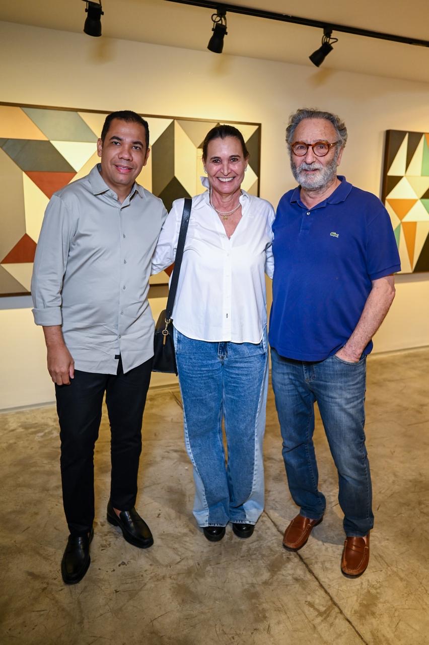 Denny Venegeroles, Teresa Ribeiro e Pierre Laville