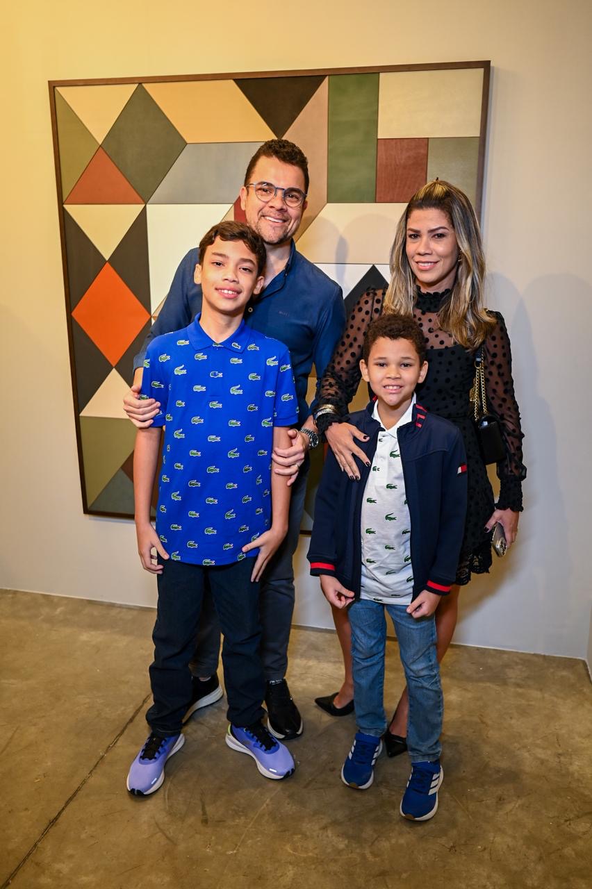 Ricardo Portela, Vanessa de Paris, Guilherme e Bento Portela