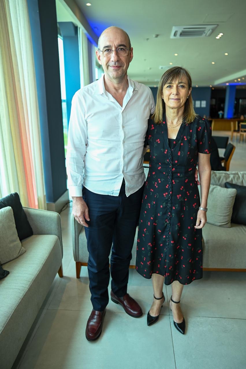Eric e Caroline Chiabo