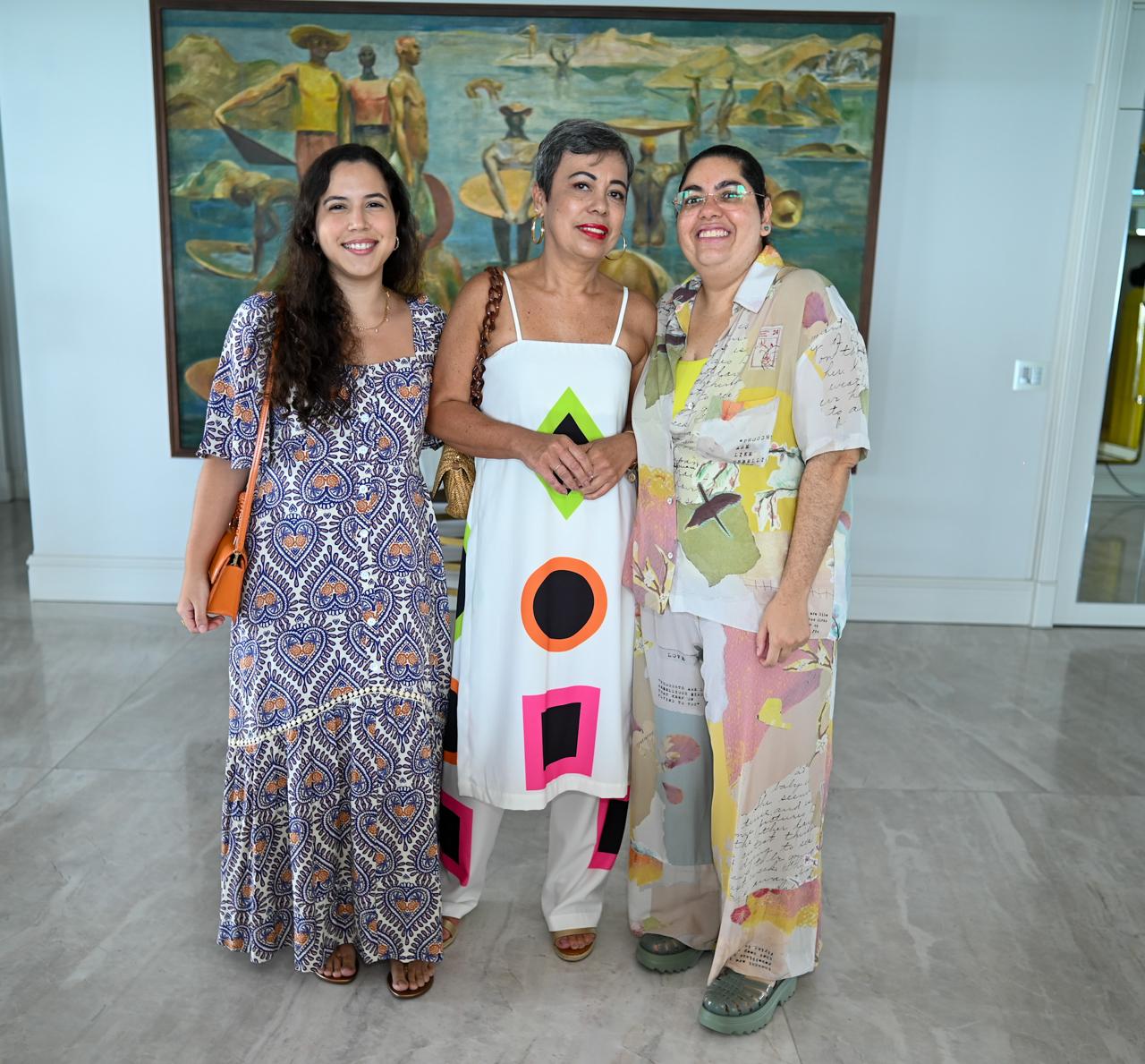 Camila Cabral, Débora Cabral e Mariana Mendonça