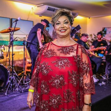 Giro de fotos: desembargadora Gardênia Duarte apresenta show no Clube Espanhol