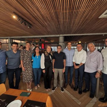 ACM Neto se reúne com lideranças do PDT da Bahia para discutir futuro político do estado