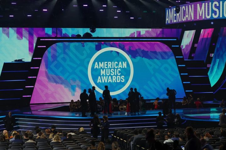 Sem brasileiros, American Music Awards 2025 acontece nesta segunda (26); saiba onde assistir