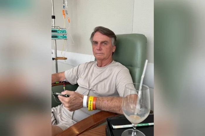 Jair Bolsonaro atualiza próprio estado de saúde após alta da UTI